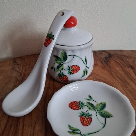 Other - Vintage Tiny Strawberry Design Ceramic Set